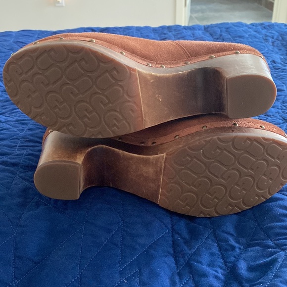 Ugg fold over booties - Picture 4 of 5